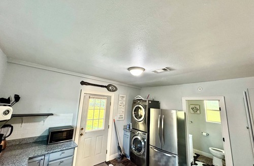 Gonzales House | 🏡Cozy Cottage Home located in the heart of Gonzales !