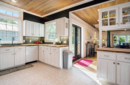 Morgan Ski Chalet | Cozy cottage with rooftop deck, fire pit, hot tub & community boat dock and cove