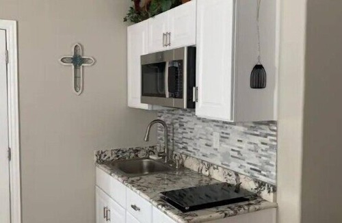 Cotton Gin Apartment | Cozy Country Castle Retreat
