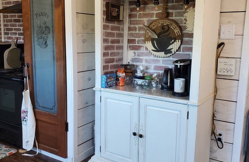 Quitman House | Cozy Country Getaway w/Pond, Fishing & Deck