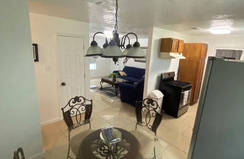 Port Arthur House | “Cozy Diamond on the Corner”