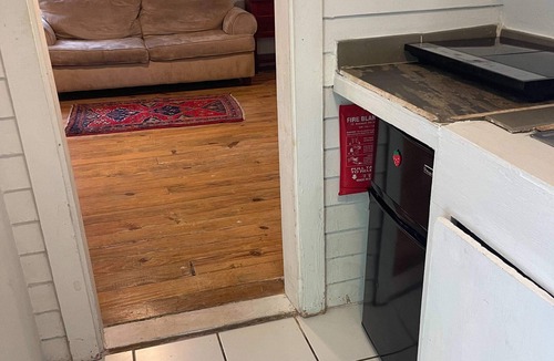 Freetown - Port Rico Apartment | Cozy Downtown Retreat | Bright 1BR w/Parking & Workspace
