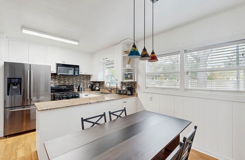 Fulton House | Cozy family-friendly house with BBQ, WIFI, dog-friendly, close to the Bay