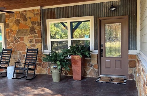 Muenster House | Cozy house close to wineries; hot tub; amazing views of Red River Valley