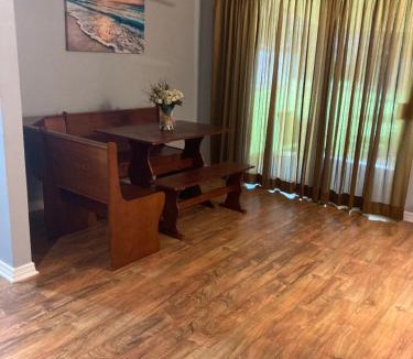Monroe House | Cozy House of the South Overnight Guesthouse Rentals