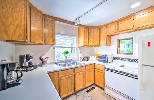Ishpeming House | Cozy Ishpeming Cottage with Lake and Park Views!