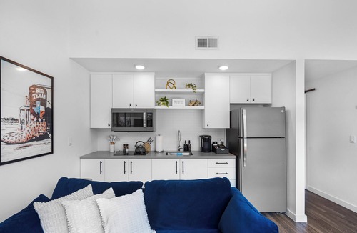 East Cesar Chavez Condo | Cozy Loft Near Rainey & 6th St, Lady Bird Lake