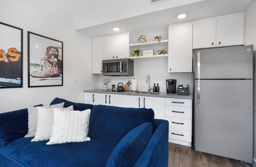 East Cesar Chavez Condo | Cozy Loft Near Rainey & 6th St, Lady Bird Lake