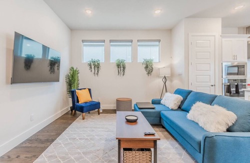Legacy Park House | Cozy Luxury Corporate Housing