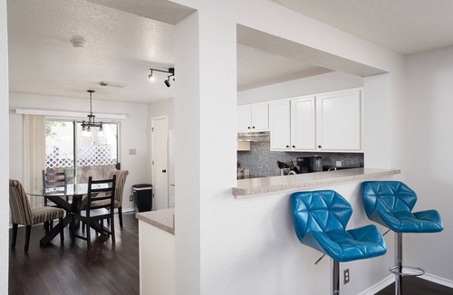 North San Antonio - SAT House | Cozy Pet-Friendly Retreat l Family Friendly Haven