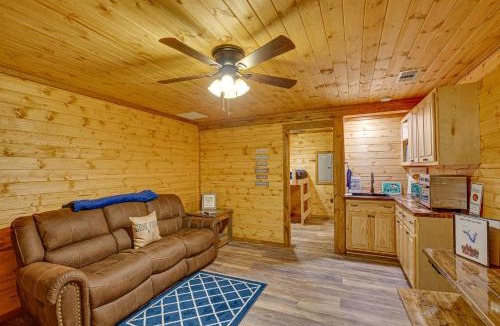 Quitman House | Cozy Quitman Fishing Cabin Near Lake Fork!