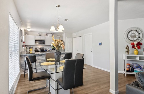Babcock North House | Cozy Rental Near Medical Center, UTSA, Six Flags, Lackland AFB, La Cantera, Rim