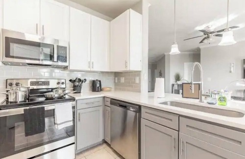 Webster Apartment | Cozy Retreat Away from Home 2BR