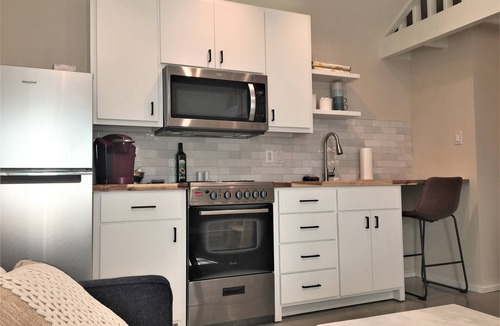 Ryan Place Apartment | Cozy Studio & Loft with full amenities & close to several hot spots!