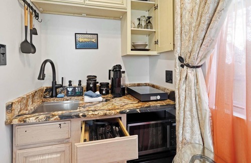 Freetown - Port Rico Apartment | Cozy Tiny Home-Ideal for Couples & Solo Travelers