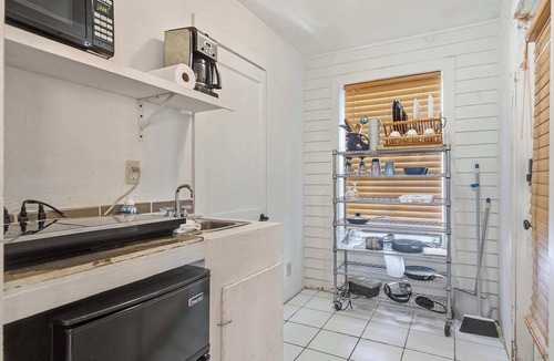 Freetown - Port Rico Apartment | Cozy Tiny Home-Ideal for Couples & Solo Travelers
