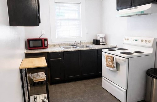 Highland Historic District House | Cozy Upstairs Suite in Historic Neighborhood