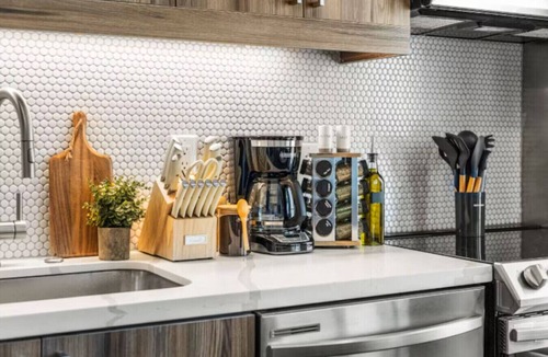 Cedars Apartment | Cozy Urban Stay | Near Airport, Gym & Parking NEW