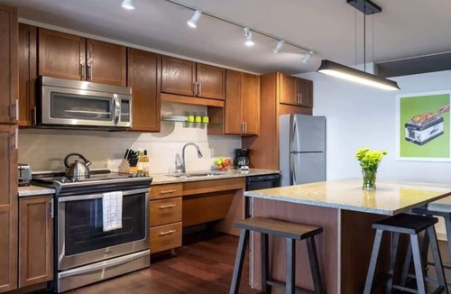 Downtown Dallas Apartment | CozySuites at LTV