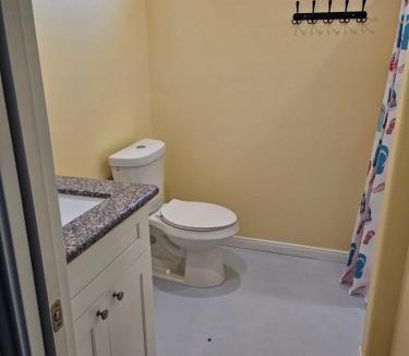 Gilchrist House | Crabby Cove - Bird Watching, Bay & ICW Views, Walk to Beach