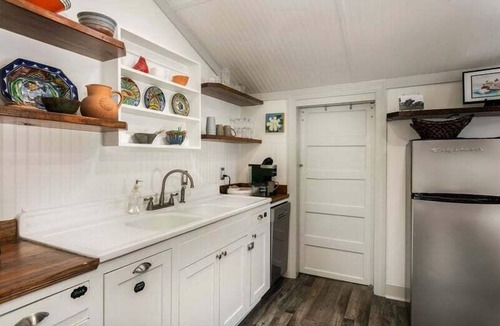Natchez Cottage | Creole Cottage | 2/1 | Pet Friendly w/Fee, Walk to Downtown, Grill, Washer/Dryer