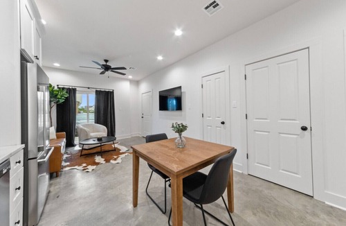 Lafayette House | Creole House*KING bed*Relax in Cajun Comfort!