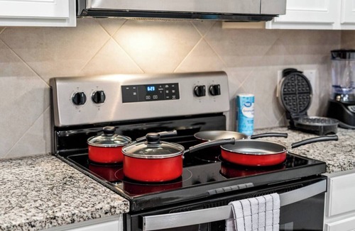 Fort Worth House | Crew-Ready Stay |Private BRs, WiFi, Kitchen