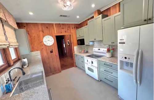 Shreveport House | Cross Lake Craftsman- Lakefront W/Pier & Slip