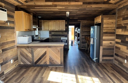 Venice Boat Rental | Cypress Cove Houseboat