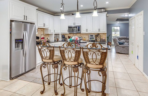 Duncanville House | Dallas Area Home w/Hot Tub, Families Welcome!