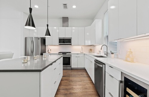 Knox - Henderson House | Dallas Modern Townhome Near Lower Greenville