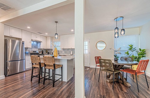 Dallas House | Dallas's Urban Oasis ~A Secluded Haven in Dallas~
