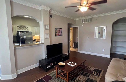 Cityplace Apartment | Dallas Uptown Chic 1BR overlooking Katy Trail
