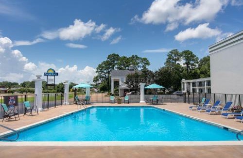 Natchez Hotel | Days Inn by Wyndham Natchez