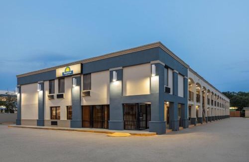 Slidell Hotel | Days Inn by Wyndham Slidell
