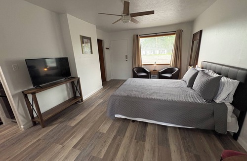 Bull Shoals Resort | Daysailer #217 @Bel Arco on Bull Shoals Lake