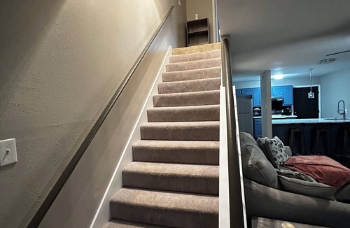 Duncanville House | Delightful 2-bedroom townhome with AC in Duncanville. Close to Downtown Dallas!