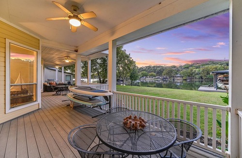 Davenport Ranch West House | Delightful 4-bedroom house on the shores of Lake Austin.