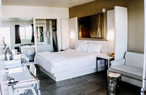 Rosamond Hotel | Devonshire Inn