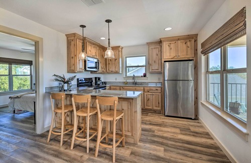 Nemo Apartment | Dog-Friendly Apartment ~ 32 Mi to Fort Worth!