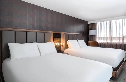 Rosemount Hotel | DoubleTree by Hilton Kitchener