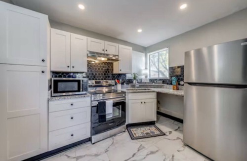 Near East Side House | Down Town San Antonio Stay 3mins from the Riverwalk 2 mins from the Alamodome