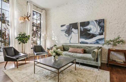Central Business District Apartment | Downtown 6 Condo Combo 12BR 12BA