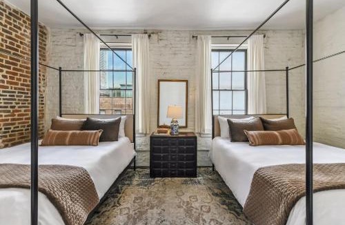 Central Business District Apartment | Downtown 6 Condo Combo 12BR 12BA