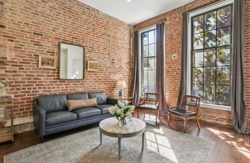 Central Business District Apartment | Downtown 6 Condo Combo 12BR 12BA