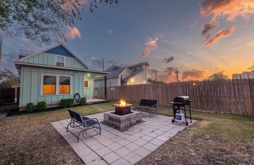 Near East Side House | Downtown Delight by Prime 210, Vibrant San Antonio FIESTA Charm! New Listing