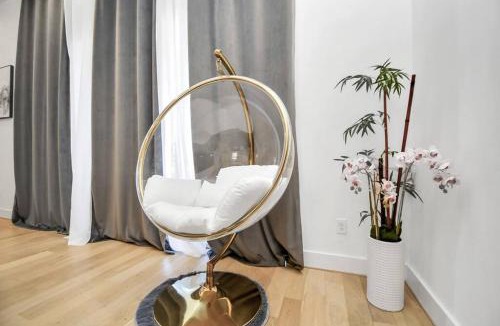 East Downtown Houston Villa | Downtown Luxury Home - 2 mins from restaurants, parks and leisure centres