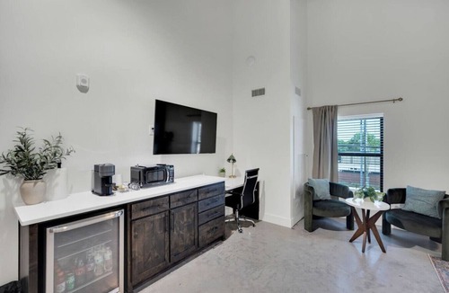 Midlothian Apartment | Downtown Midlothian Loft @ Lawson