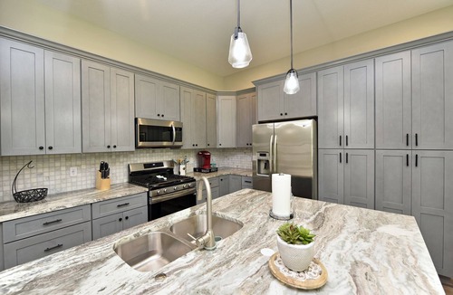 Tomball House | Downtown Tomball-Built in 2025, King Bed, Sleeps 6
