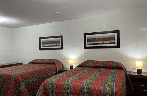 Zwolle Hotel | Driftwood Inn and Lodge by the lake